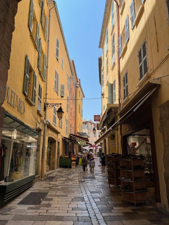 Studio Hyeres -Rue Pietonne Climatisation Lit 160 Tout Equipe - Sabrina Exteriér fotografie