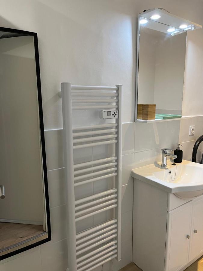 Studio Hyeres -Rue Pietonne Climatisation Lit 160 Tout Equipe - Sabrina Exteriér fotografie